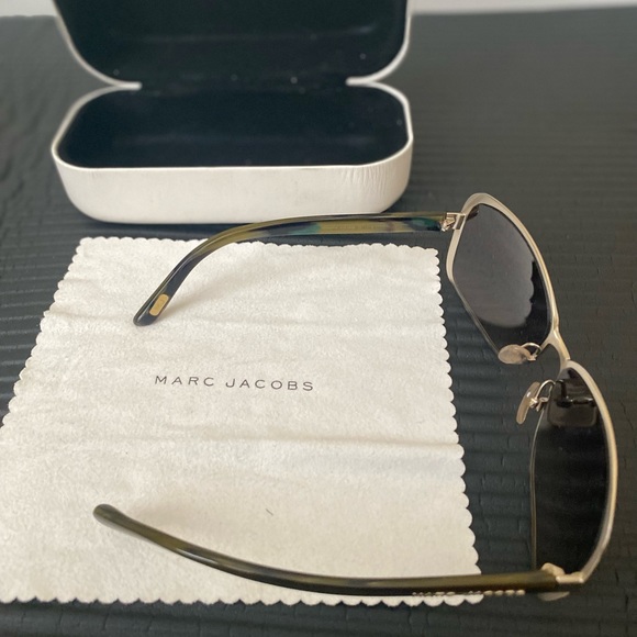 Marc Jacobs sunglasses authentic - Picture 2 of 4